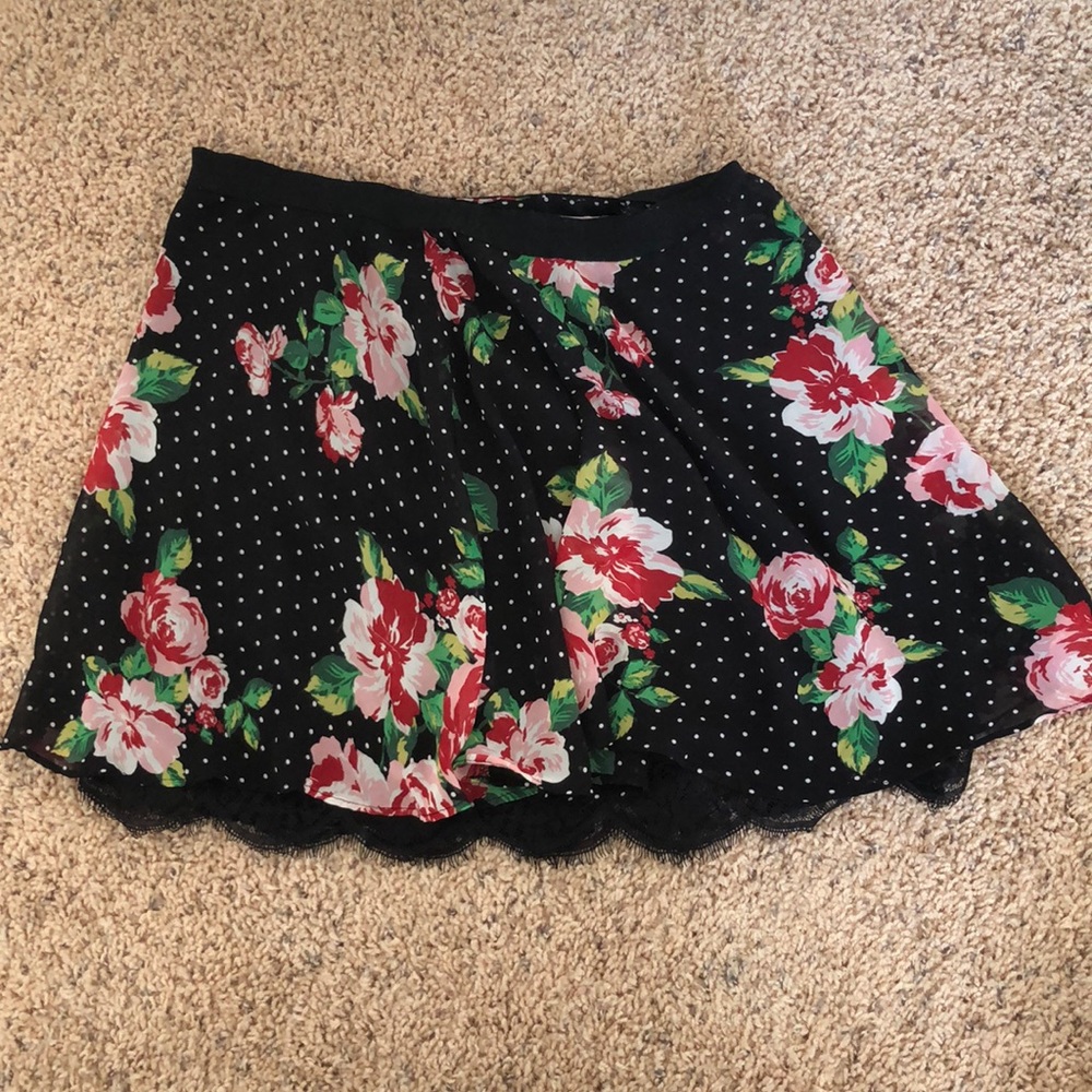 Forever 21 Hi Waist Floral Mini Skirt Medium